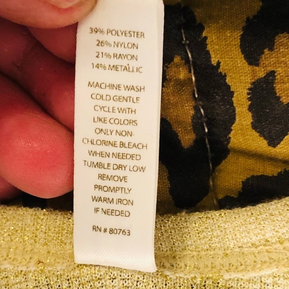 Michelle Nicole black beaded V-neck 3/4 sleeves stretch shell detail, size large - Picture 6 of 9